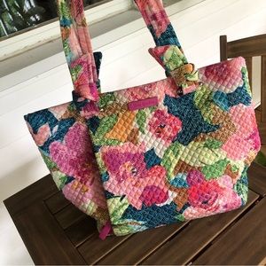 • VERA BRADLEY •